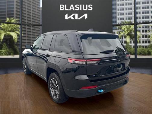 2023 Jeep Grand Cherokee 4xe Trailhawk