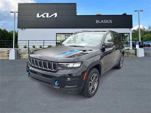 2023 Jeep Grand Cherokee 4xe Trailhawk