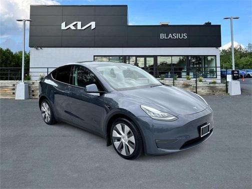 2023 Tesla Model Y Long Range Dual Motor All-Wheel Drive