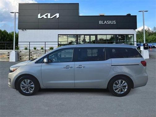 2016 Kia Sedona LX