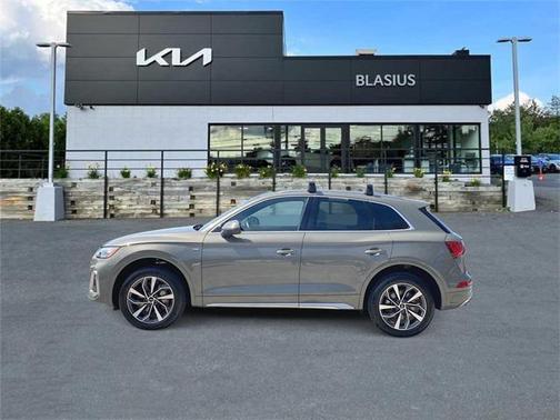 2023 Audi Q5 45 S line Premium Plus