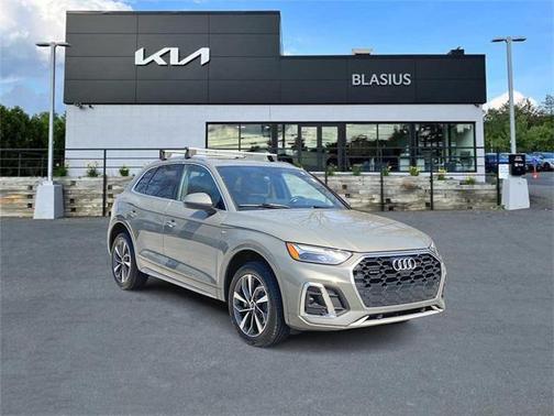2023 Audi Q5 45 S line Premium Plus