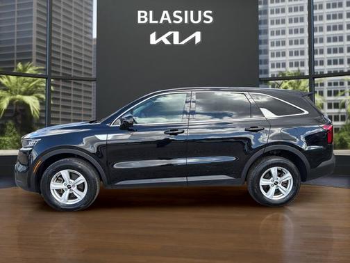 Ebony Black 2023 Kia Sorento LX