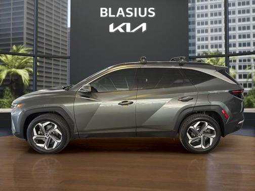 Amazon Gray 2022 Hyundai TUCSON Limited