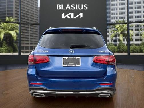 Starling Blue Metallic 2022 Mercedes-Benz GLC 300 4MATIC