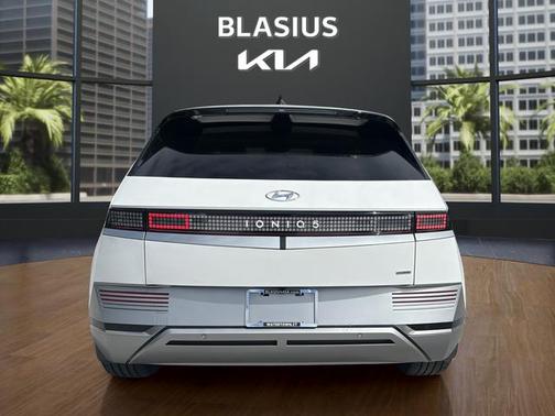 Atlas White 2023 Hyundai IONIQ 5 Limited