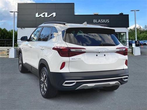 2022 Kia Seltos EX