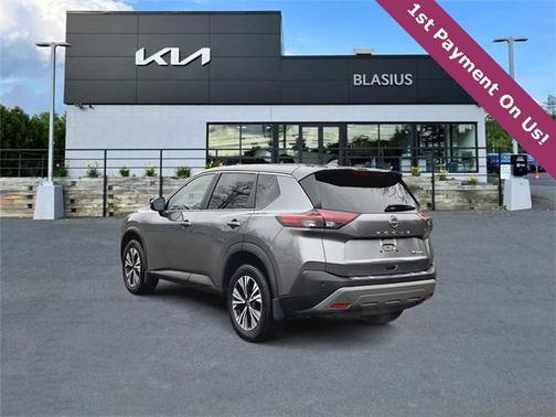 2022 Nissan Rogue SV