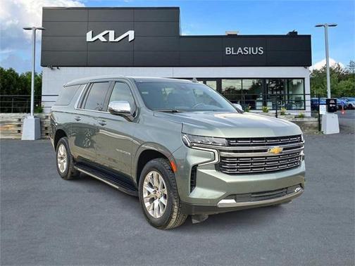 2023 Chevrolet Suburban Premier