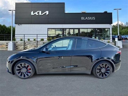 2022 Tesla Model Y Performance Dual Motor All-Wheel Drive