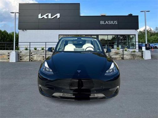 2022 Tesla Model Y Performance Dual Motor All-Wheel Drive