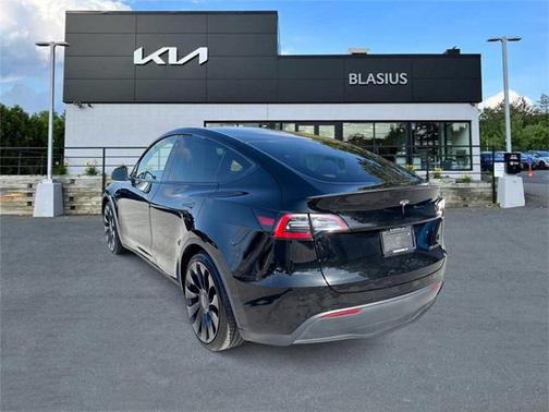2022 Tesla Model Y Performance Dual Motor All-Wheel Drive