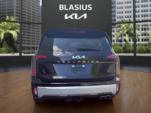 Ebony Black 2024 Kia Telluride SX
