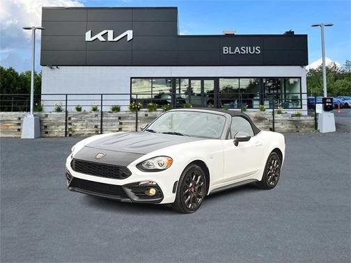 2017 FIAT 124 Spider Base