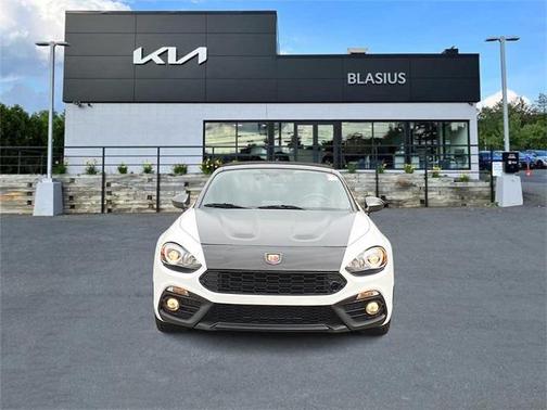 2017 FIAT 124 Spider Base