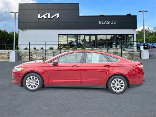 2016 Ford Fusion S