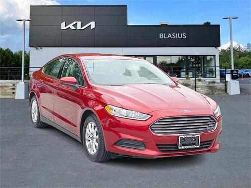 2016 Ford Fusion S