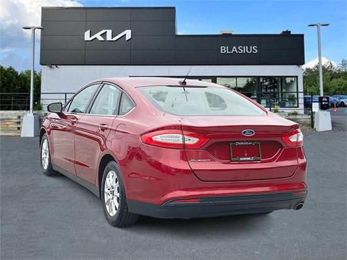 2016 Ford Fusion S