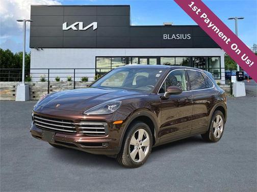 2022 Porsche Cayenne Base
