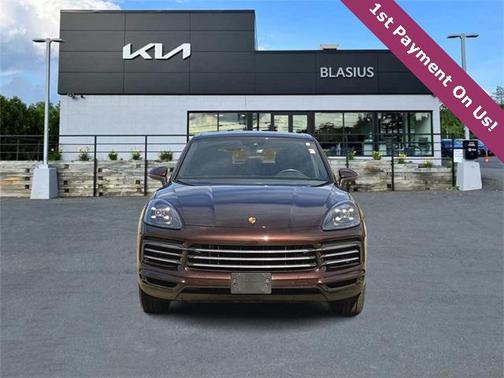 2022 Porsche Cayenne Base