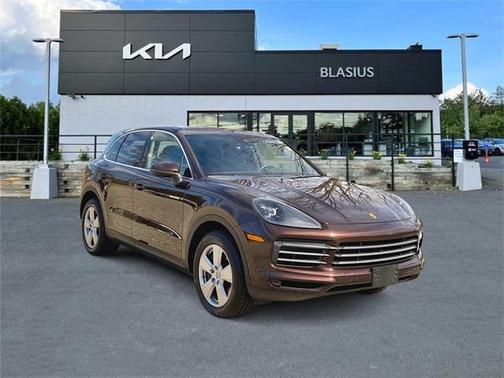 2022 Porsche Cayenne Base