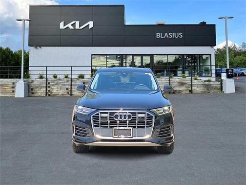 2022 Audi Q7 45 Premium Plus