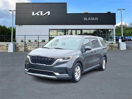 2023 Kia Carnival LX