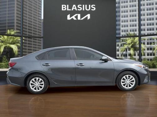 Gravity Gray 2023 Kia Forte LX