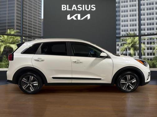 2020 Kia Niro LXS