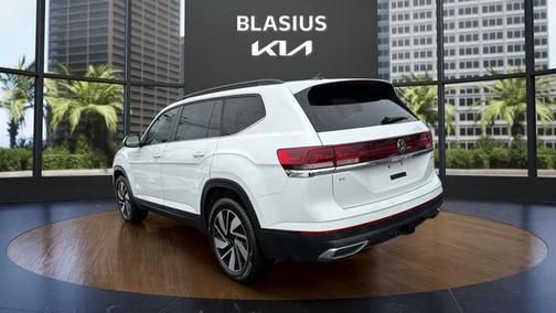 2025 Volkswagen Atlas 2.0T SE w/Technology 4MOTION