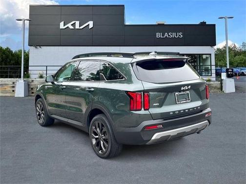2022 Kia Sorento SX