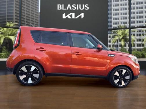 Wild Orange 2018 Kia Soul +