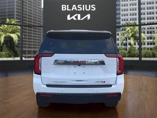2023 GMC Yukon 4WD AT4