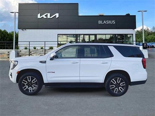2023 GMC Yukon 4WD AT4