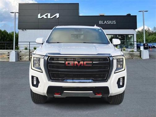 2023 GMC Yukon 4WD AT4