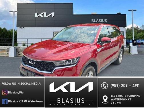 2022 Kia Sorento LX