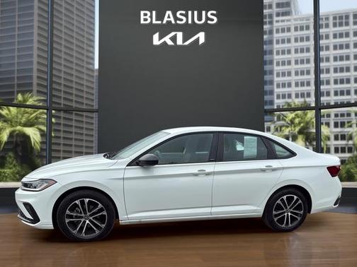 Pure White 2025 Volkswagen Jetta 1.5T Sport