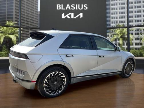 Gravity Gold (Matte Gold) 2024 Hyundai IONIQ 5 Limited