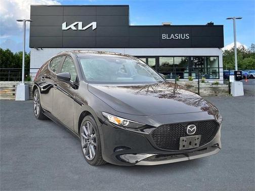 2022 Mazda Mazda3 FWD w/Preferred Package