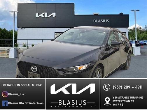 2022 Mazda Mazda3 FWD w/Preferred Package