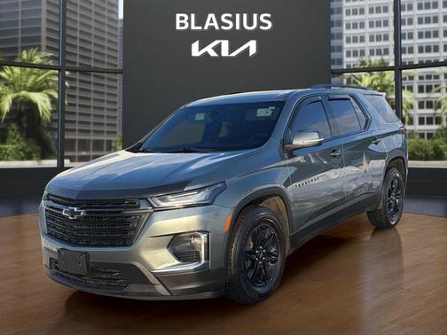 2022 Chevrolet Traverse LT Cloth