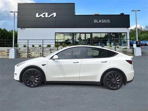 2024 Tesla Model Y Performance Dual Motor All-Wheel Drive