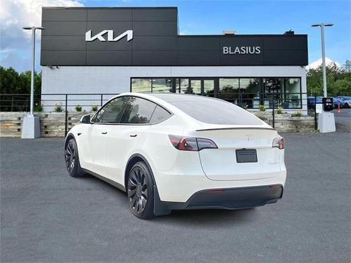 2024 Tesla Model Y Performance Dual Motor All-Wheel Drive