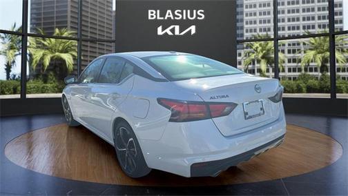 2024 Nissan Altima SR FWD