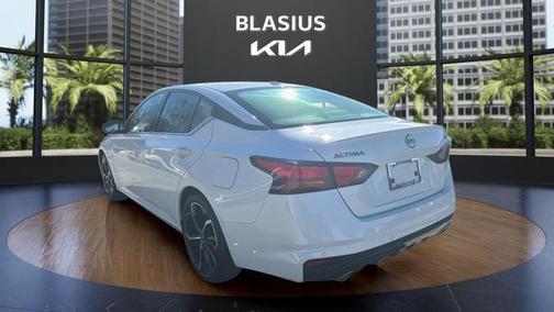 2024 Nissan Altima SR FWD