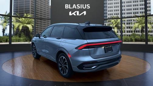 2024 Lincoln Nautilus Reserve