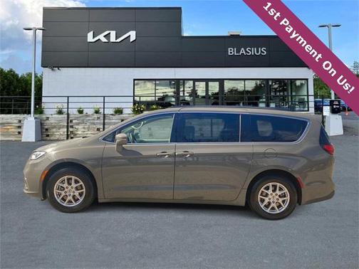 2022 Chrysler Pacifica Touring L