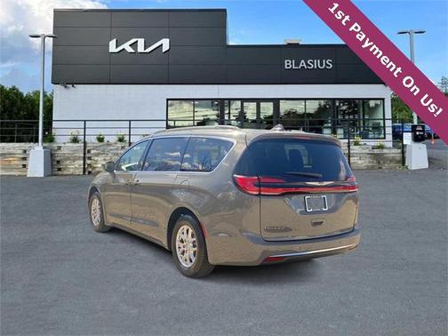 2022 Chrysler Pacifica Touring L