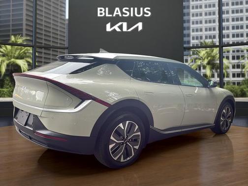 Glacier 2024 Kia EV6 Light Long Range