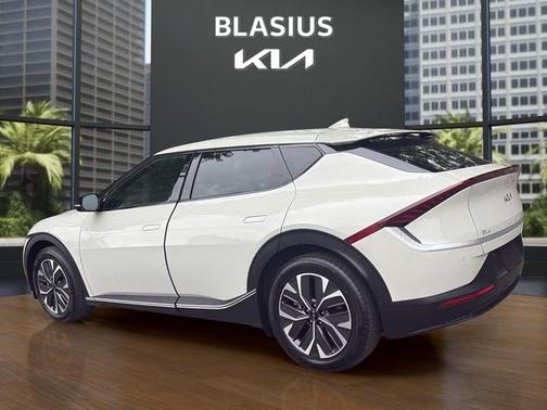 Glacier 2024 Kia EV6 Light Long Range